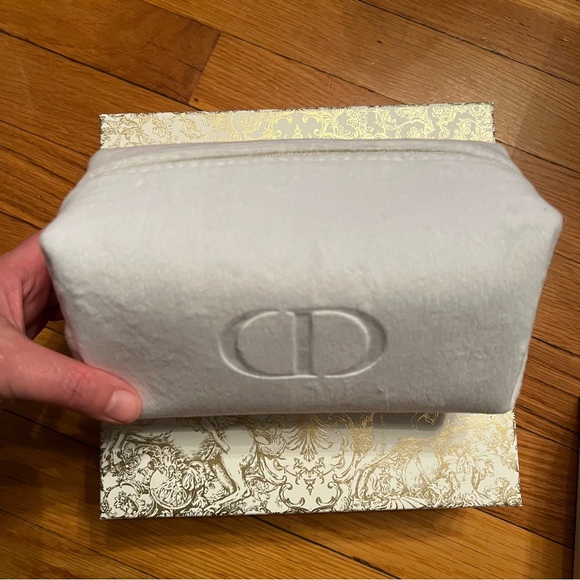 Dior Velvet Pouch Set of 2 in Navy & White - Picture 2 of 10